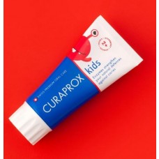 Curaprox kids otroška zobna pasta JAGODA (950 ppmF) 60ml